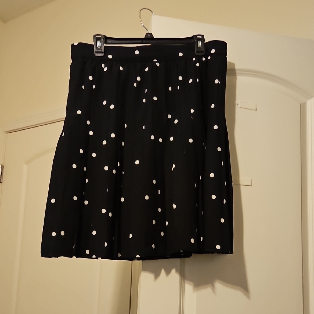 Ann Taylor Black and White A-Line Midi Skirt